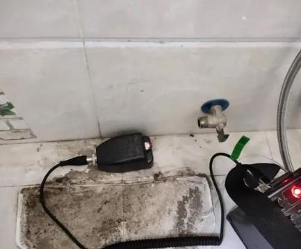 东阿屋顶漏水维修公司分享下卫生间漏水的危害及解决方法
